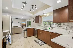 7324 Phillips St, Sarasota, FL 34243 - Photo 23