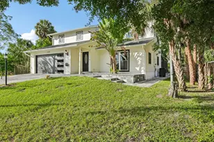 7324 Phillips St, Sarasota, FL 34243 - Photo 3