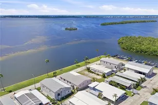 34 Bayview Dr, Bradenton, FL 34210 - Photo 49