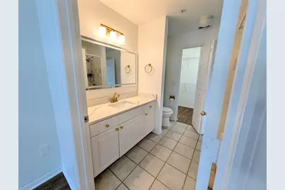 5691 Bidwell Parkway #201, Sarasota, FL 34233 - Photo 5