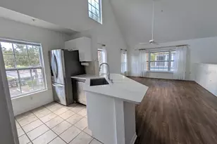 5691 Bidwell Pkwy, Sarasota, FL 34233 - Photo 13