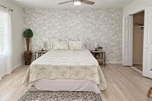 2343 Eugene St, Sarasota, FL 34231 - Photo 13