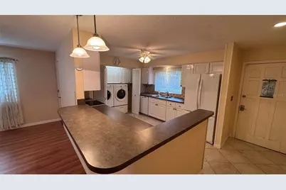 4541 Mohican Trail #20, Sarasota, FL 34233 - Photo 9