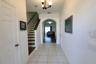 3936 Yellowstone Cir, Sarasota, FL 34233 - Photo 5