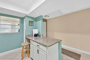 7143 Wood Creek Dr, Sarasota, FL 34231 - Photo 13