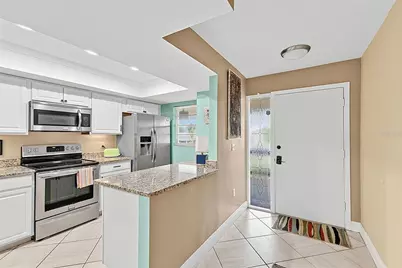 7143 Wood Creek Drive #203, Sarasota, FL 34231 - Photo 5