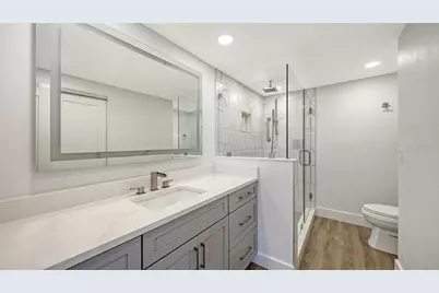 1212 Benjamin Franklin Drive #604, Sarasota, FL 34236 - Photo 17