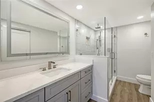 1212 Benjamin Franklin Dr, Sarasota, FL 34236 - Photo 17