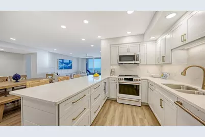 1212 Benjamin Franklin Drive #604, Sarasota, FL 34236 - Photo 3