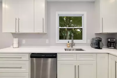 615 S Shade Avenue, Sarasota, FL 34237 - Photo 11