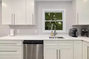 615 S Shade Ave, Sarasota, FL 34237 - Photo 11