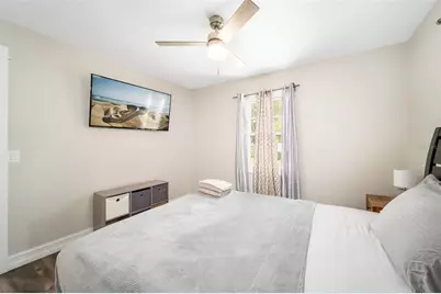 2316 Gull Lane, Sarasota, FL 34237 - Photo 17