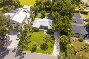 2316 Gull Ln, Sarasota, FL 34237 - Photo 1