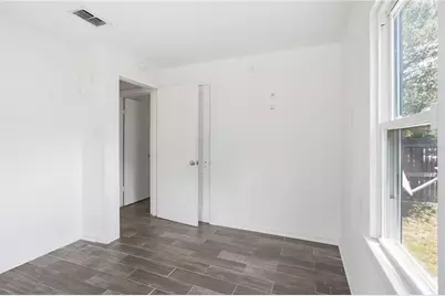 5552 Crissman Drive N, Saint Petersburg, FL 33714 - Photo 21