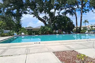 7231 W Country Club Dr N, Sarasota, FL 34243 - Photo 25
