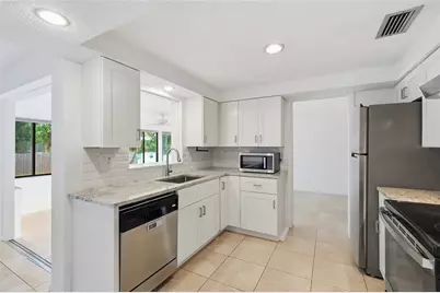 3667 Carol Lane, Sarasota, FL 34238 - Photo 21