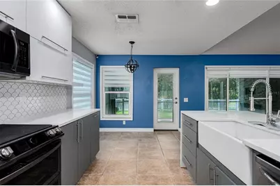 4008 Kingsfield Drive, Parrish, FL 34219 - Photo 11