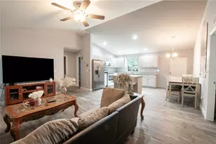 2422 SW Alice Ave, Arcadia, FL 34266 - Photo 9