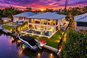3920 Roberts Point Rd, Sarasota, FL 34242 - Photo 3