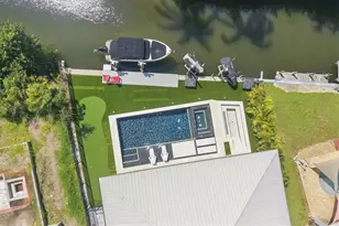 3920 Roberts Point Rd, Sarasota, FL 34242 - Photo 79