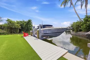 3920 Roberts Point Rd, Sarasota, FL 34242 - Photo 69