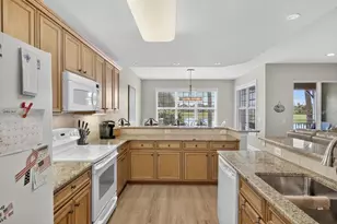 10601 Lemon Creek Loop, Englewood, FL 34224 - Photo 9