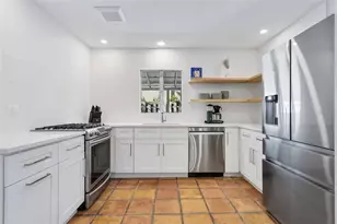2142 Waldemere St, Sarasota, FL 34239 - Photo 5