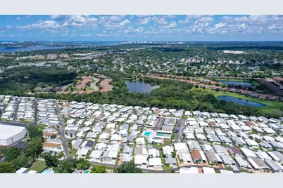 238 Southwinds Drive, Sarasota, FL 34231 - Photo 5