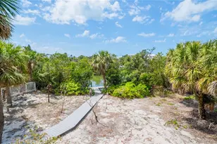 13 BayShore Cir, Placida, FL 33946 - Photo 31