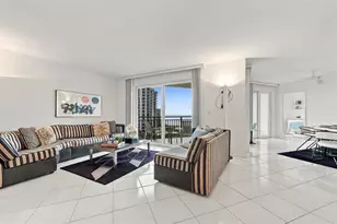2525 Gulf of Mexico Dr, Longboat Key, FL 34228 - Photo 3