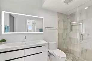2525 Gulf of Mexico Dr, Longboat Key, FL 34228 - Photo 25