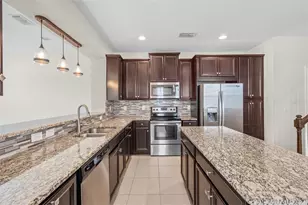 12129 Trailhead Dr, Bradenton, FL 34211 - Photo 11