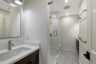 1102 Benjamin Franklin Dr, Sarasota, FL 34236 - Photo 29