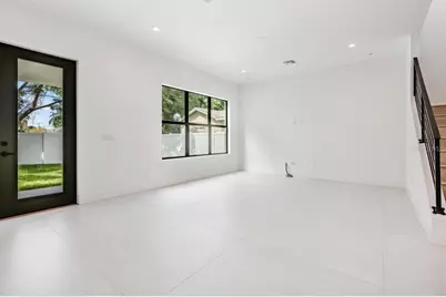 2910 W Aileen Street, Tampa, FL 33607 - Photo 11