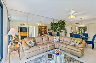 618 Bird Bay Dr S, Venice, FL 34285 - Photo 13