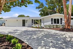 512 Sante Joseph St, Venice, FL 34285 - Photo 1