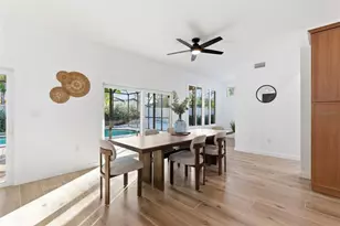 4879 Commonwealth Dr, Sarasota, FL 34242 - Photo 15