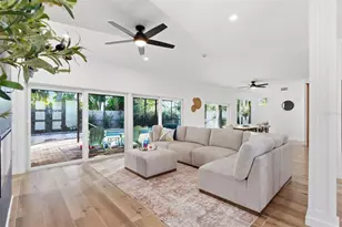 4879 Commonwealth Dr, Sarasota, FL 34242 - Photo 9