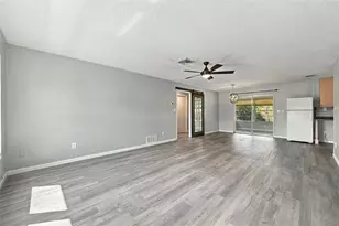 3036 Shamrock Dr, Venice, FL 34293 - Photo 3