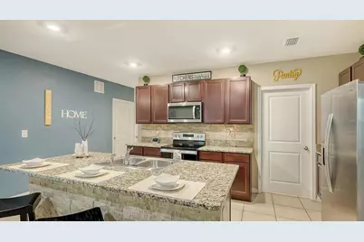 3809 Golden Oriole Parkway, Sarasota, FL 34232 - Photo 11