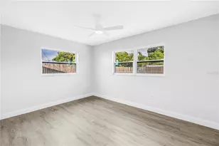 2918 Sandpointe Dr, Bradenton, FL 34205 - Photo 17