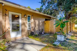 2703 Forest Knoll Dr, Sarasota, FL 34232 - Photo 1