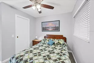 2703 Forest Knoll Dr, Sarasota, FL 34232 - Photo 15