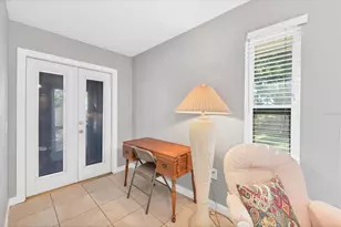 2703 Forest Knoll Dr, Sarasota, FL 34232 - Photo 3