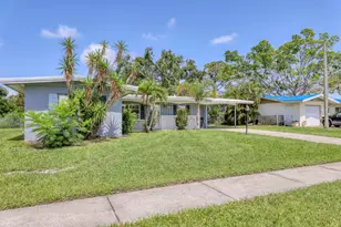 2619 Clipper Ship Way, Sarasota, FL 34231 - Photo 3