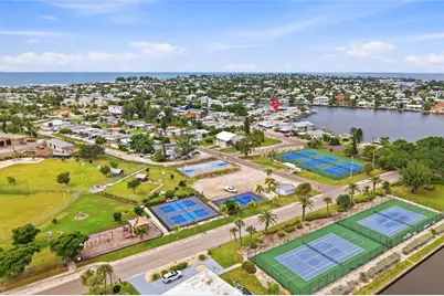 28 Seaside Court, Holmes Beach, FL 34217 - Photo 51