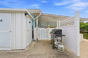 28 Seaside Ct, Holmes Beach, FL 34217 - Photo 39