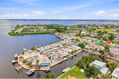 28 Seaside Court, Holmes Beach, FL 34217 - Photo 59
