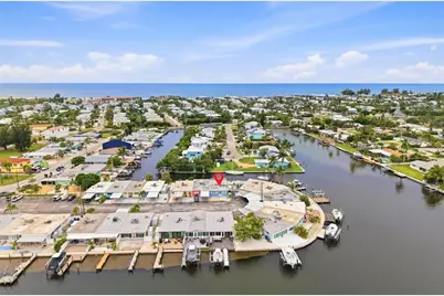 28 Seaside Court, Holmes Beach, FL 34217 - Photo 57