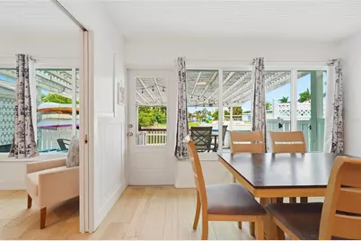 28 Seaside Court, Holmes Beach, FL 34217 - Photo 13